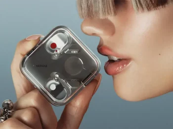 بررسی Nothing Ear (3): هدفونی با طراحی شفاف و صدای پرانرژی
